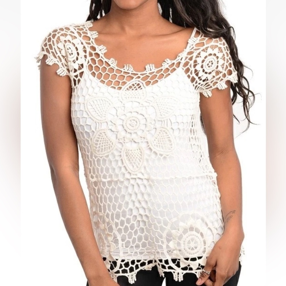 New Directions Cream Floral Crochet Top (863)